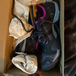 NWT New Balance Minimus Shoes Size 8 1/2
